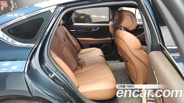 Genesis G80 Бензин 2.5 турбо AWD — Фото автомобиля 26