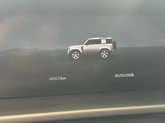Land Rover Defender — Фото автомобиля 20