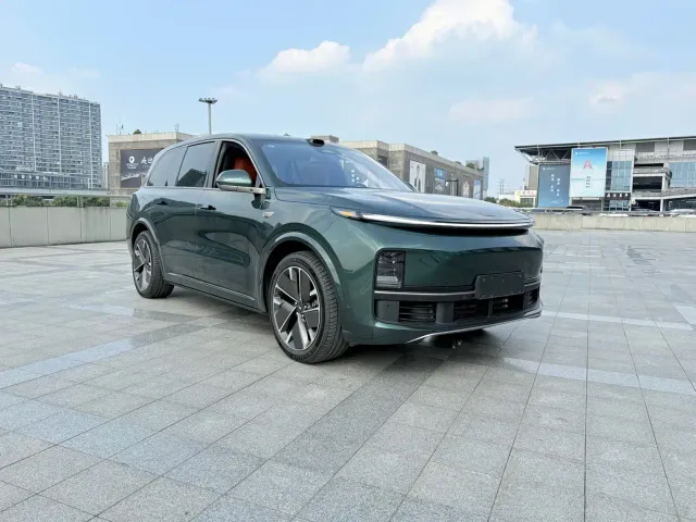 Li Auto L9 — Фото автомобиля 3