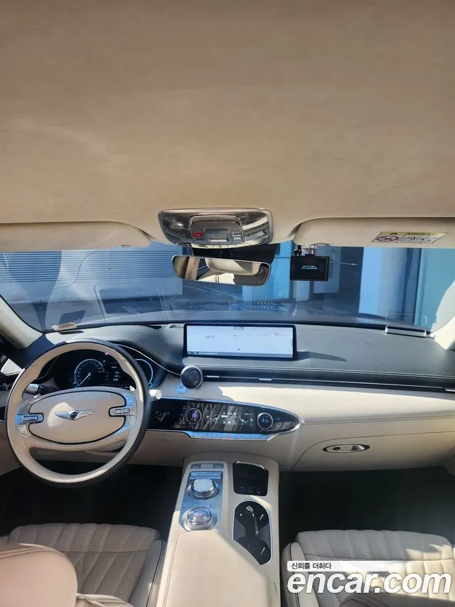 Genesis GV70 — Фото автомобиля 10
