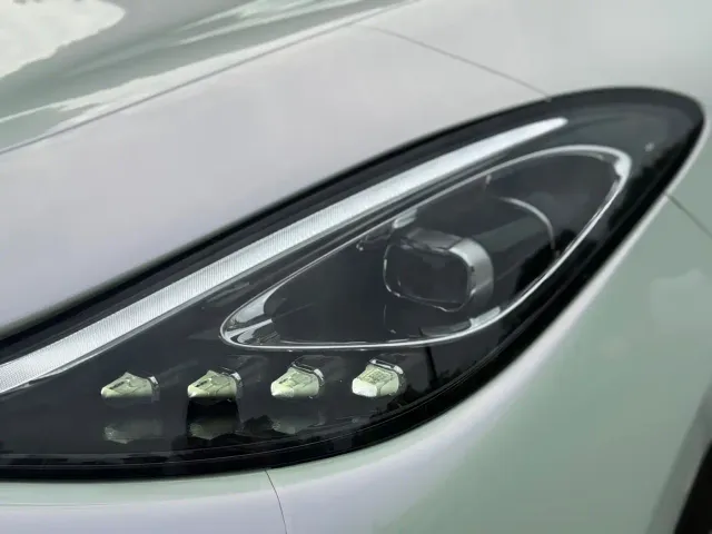 IM Motors LS6 — Фото автомобиля 16