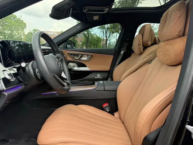 Mercedes-Benz E-Class — Фото автомобиля 5