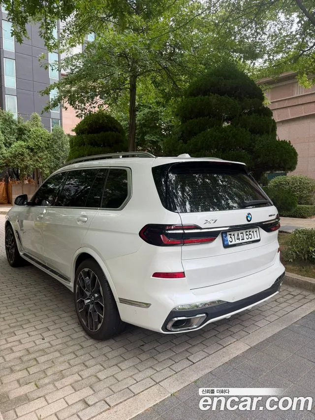 BMW X7 — Фото автомобиля 4