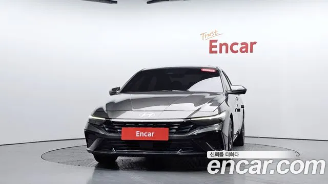 Hyundai Avante CN7 — Фото автомобиля 3