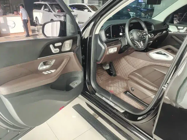 Mercedes-Benz GLE-Class — Фото автомобиля 15