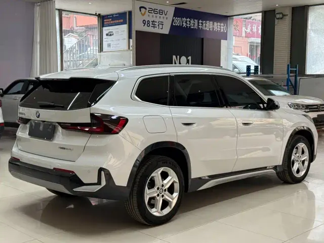 BMW X1 — Фото автомобиля 4