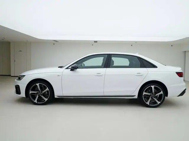 Audi A4L — Фото автомобиля 3