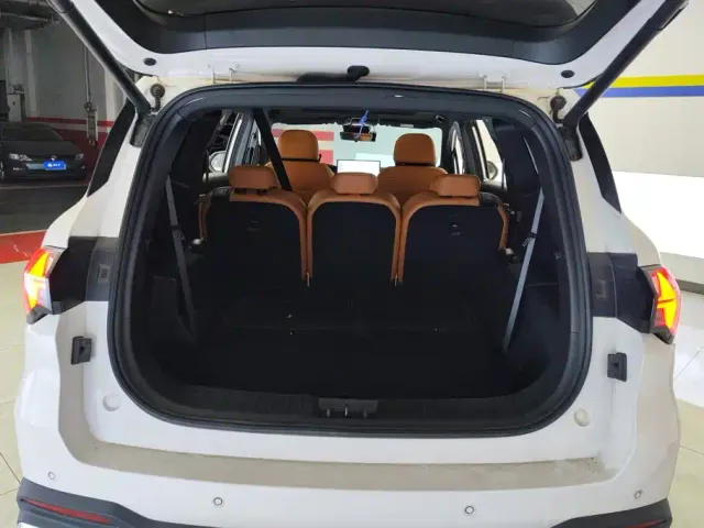 Geely Haoyue L — Фото автомобиля 4