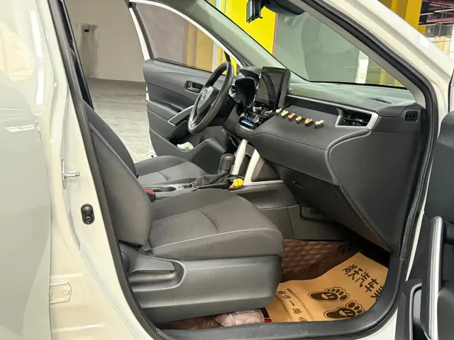 Toyota Corolla Cross — Фото автомобиля 6