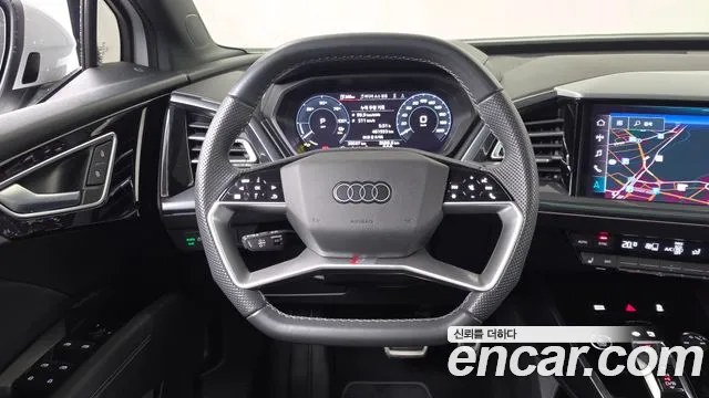 Audi Q4 e-tron — Фото автомобиля 13