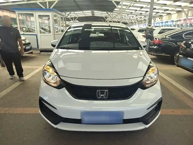 Honda Fit — Фото автомобиля 2