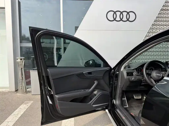 Audi A4L — Фото автомобиля 15