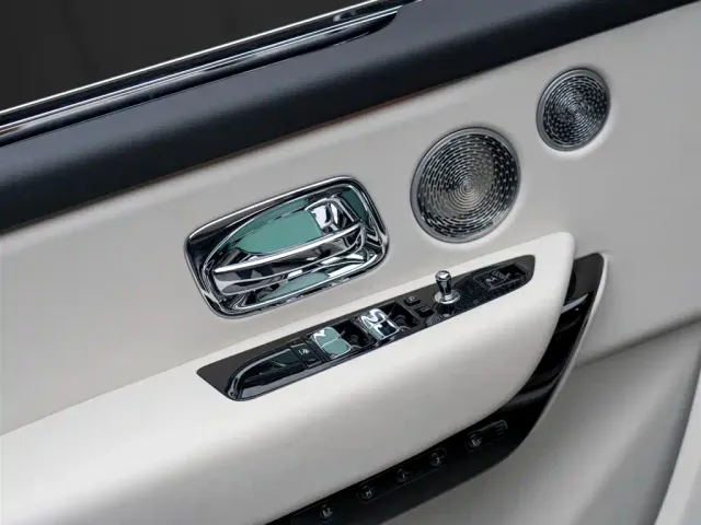 Rolls-Royce Cullinan — Фото автомобиля 4