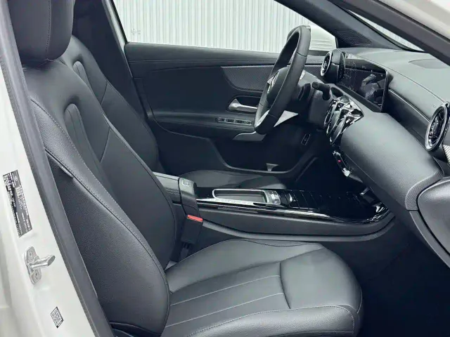 Mercedes-Benz A-Class — Фото автомобиля 10