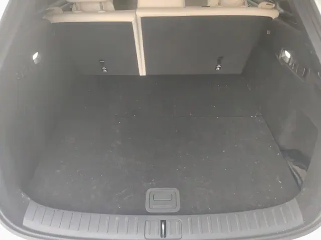 Li Auto i6 — Фото автомобиля 18