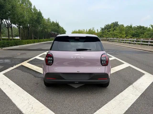 GAC AION UT super — Фото автомобиля 8