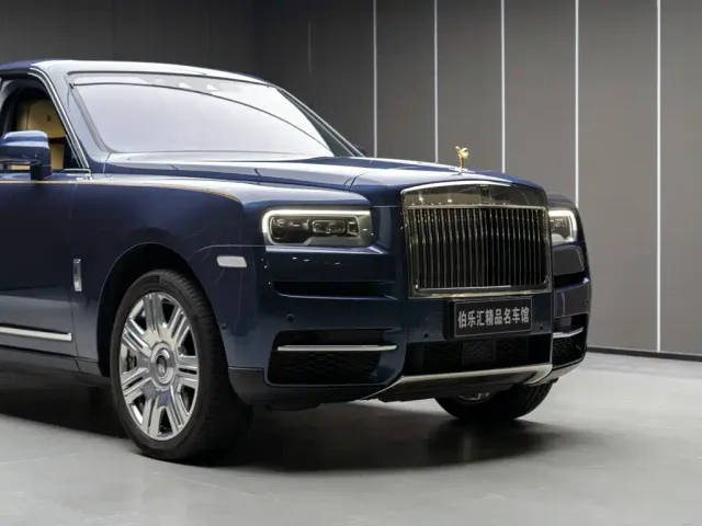 Rolls-Royce Cullinan — Фото автомобиля 4