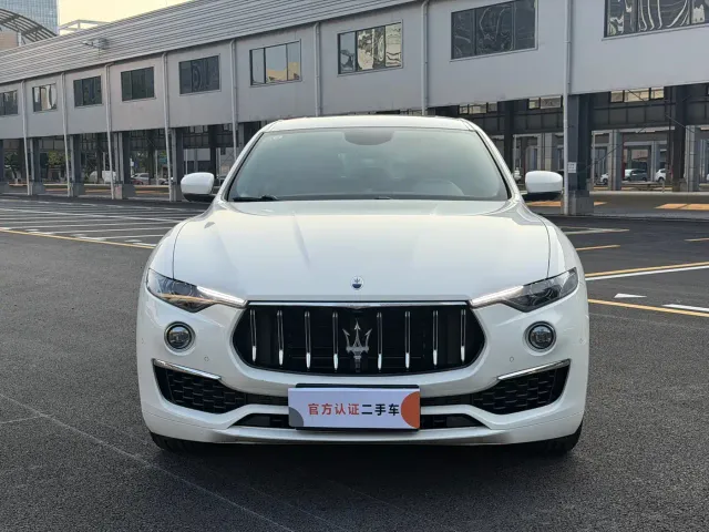 Maserati Levante — Фото автомобиля 2
