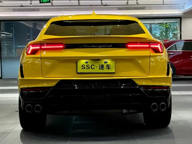 Lamborghini Urus — Фото автомобиля 5