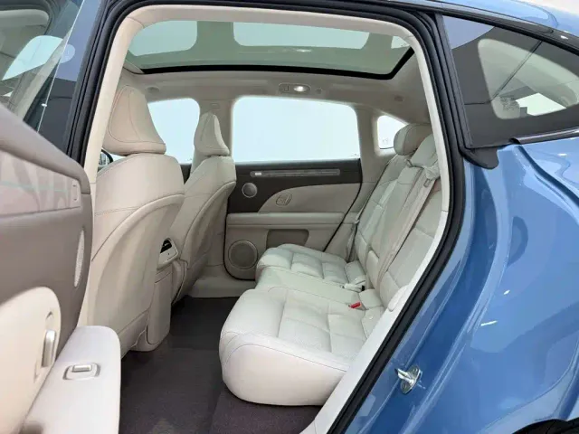 IM Motors LS6 — Фото автомобиля 19
