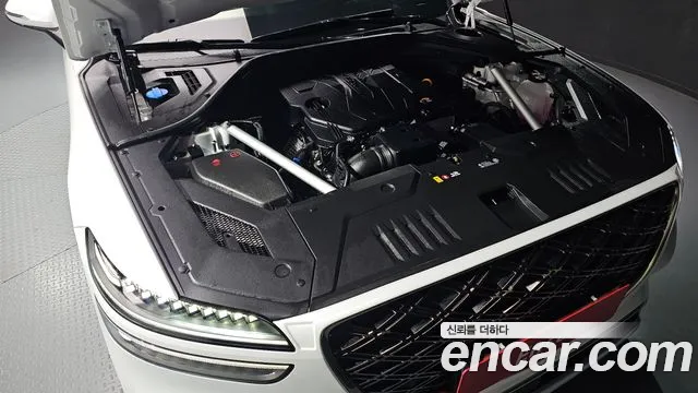 Genesis GV70 — Фото автомобиля 6