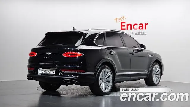 Bentley Bentayga Bentayga 4.0 V8 Azure — Фото автомобиля 2