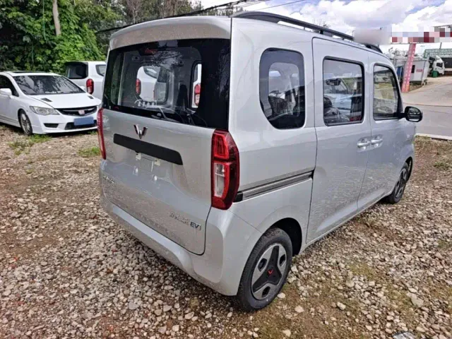 Wuling Zhiguang NEV — Фото автомобиля 4