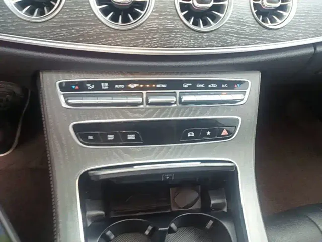 Mercedes-Benz CLS-Class — Фото автомобиля 13