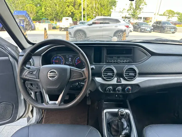 Dongfeng Ruiqi — Фото автомобиля 11