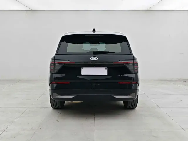 Ford Edge — Фото автомобиля 4
