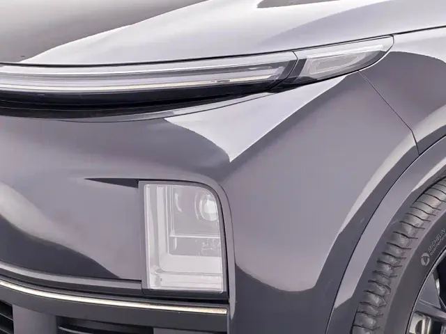 Li Auto L8 — Фото автомобиля 27