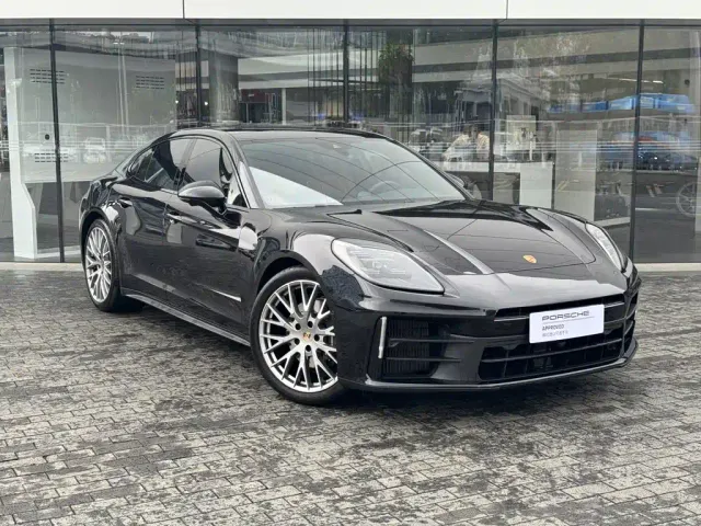 Porsche Panamera — Фото автомобиля 2