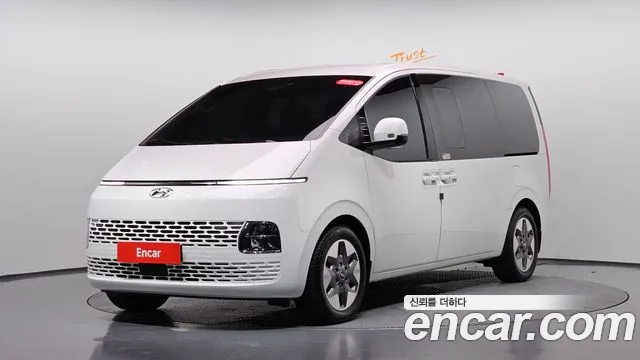 Фотография автомобиля — Hyundai Staria