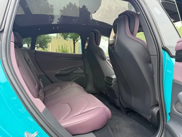 Xiaomi SU7 — Фото автомобиля 10