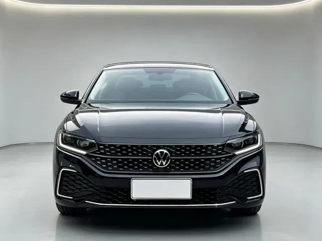 Фотография автомобиля — Volkswagen Passat