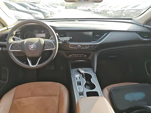 Buick Regal — Фото автомобиля 9