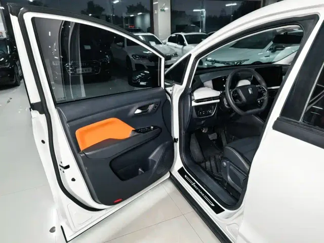 Bestune NAT — Фото автомобиля 12