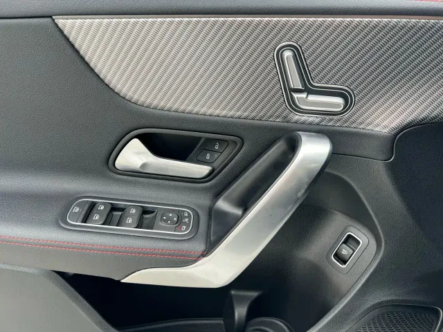 Mercedes-Benz A-Class — Фото автомобиля 14