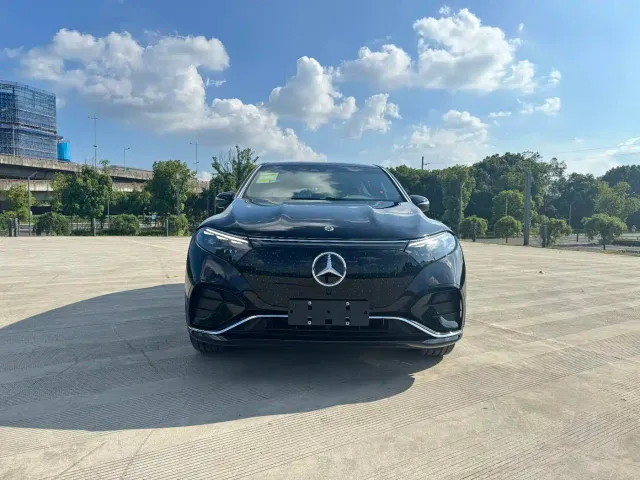 Mercedes-Benz EQS SUV — Фото автомобиля 2