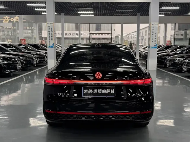 Volkswagen Passat — Фото автомобиля 8