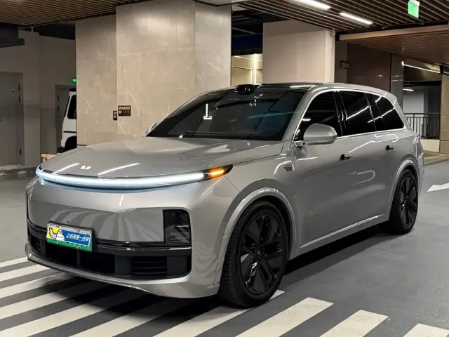 Фотография автомобиля — Li Auto L9