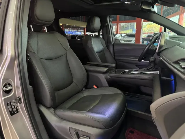 Toyota Sienna — Фото автомобиля 15