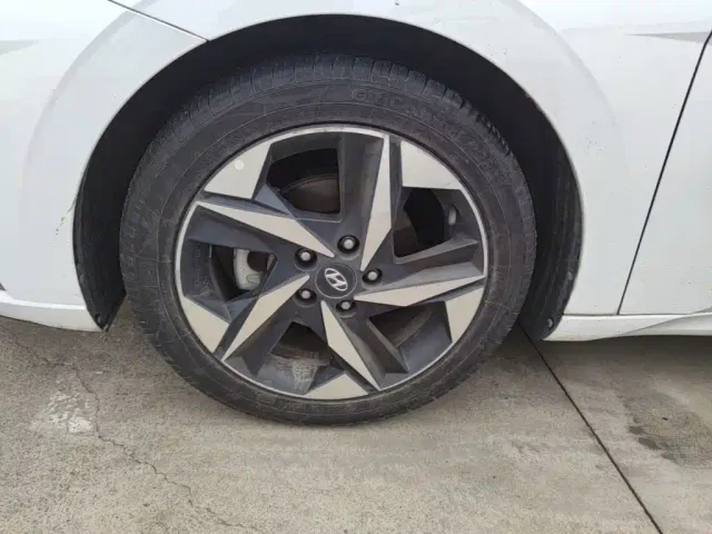 Hyundai Elantra — Фото автомобиля 22