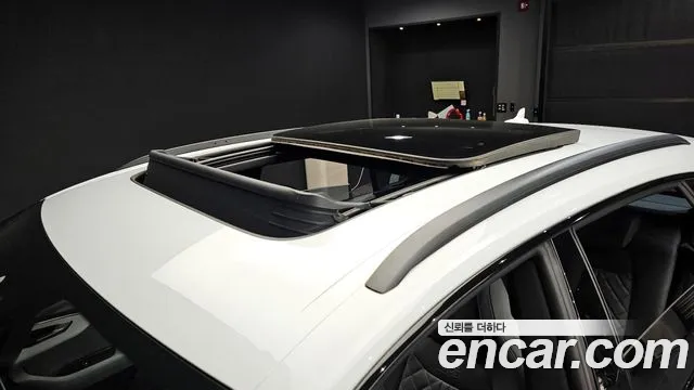 Audi Q8 55 TFSI quattro Premium — Фото автомобиля 16