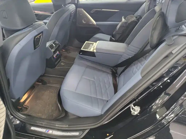 BMW 5 Series — Фото автомобиля 16