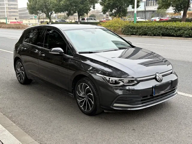 Volkswagen Golf — Фото автомобиля 7