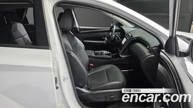 Hyundai Tucson Tucson (NX4) Бензин 1.6 турбо 2WD — Фото автомобиля 11