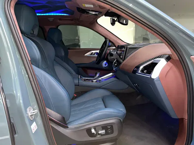 BMW XM — Фото автомобиля 11