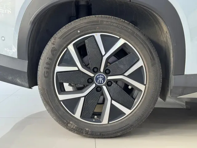 BYD Song L DM-i — Фото автомобиля 10