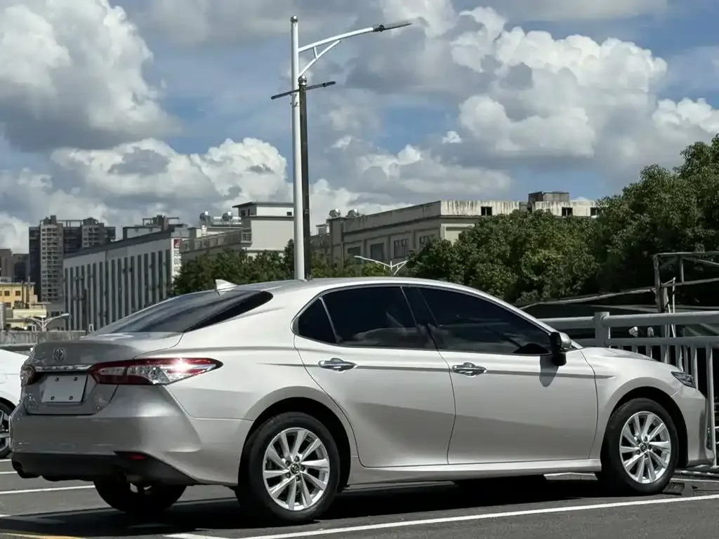 Toyota Camry 2021 2.0G Luxury Edition — Фото автомобиля 9